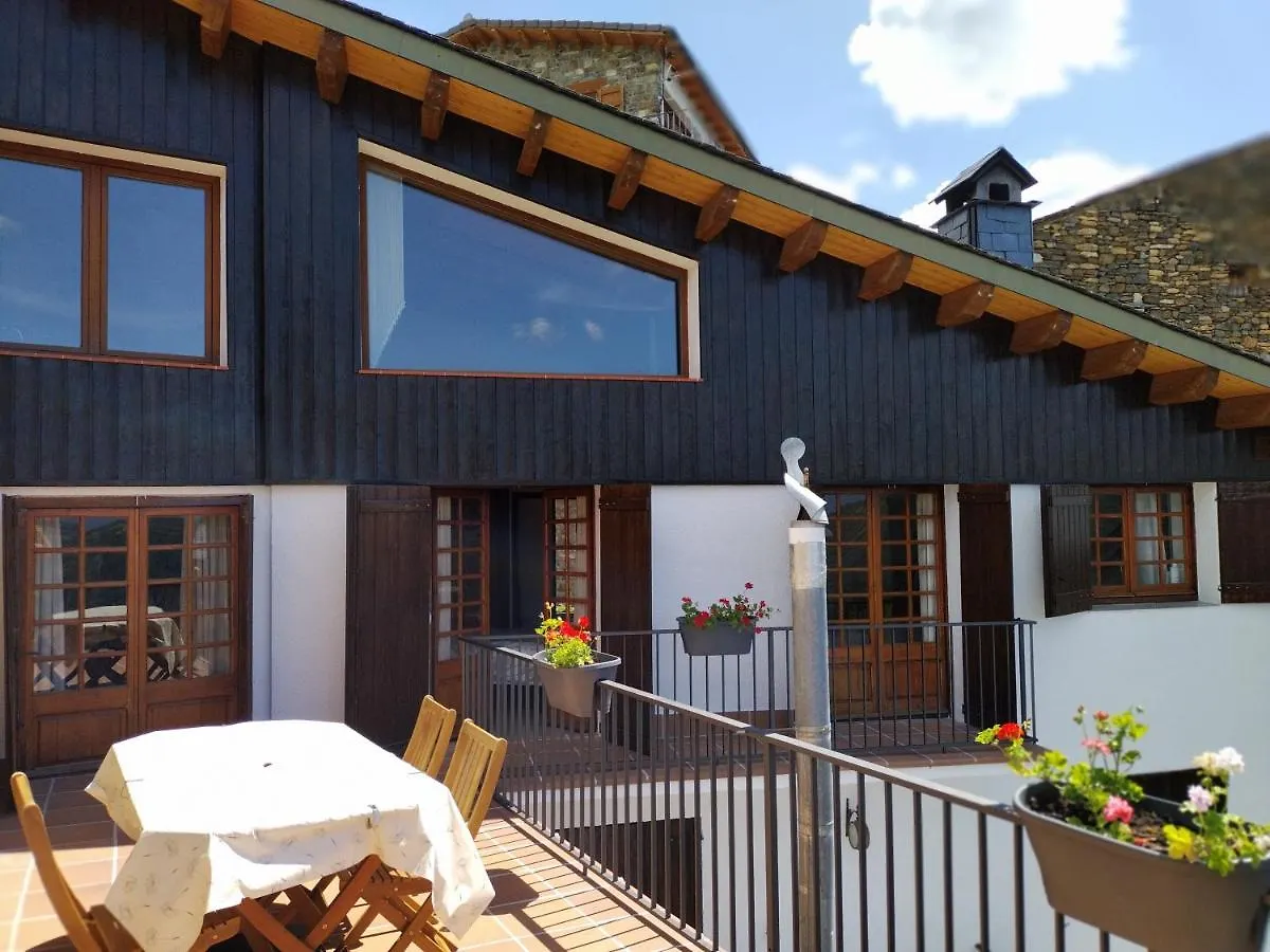 Casa rural con vistas en el corazón del Pirineo Los Molinos  0*, Los Molinos (Catalonia) España